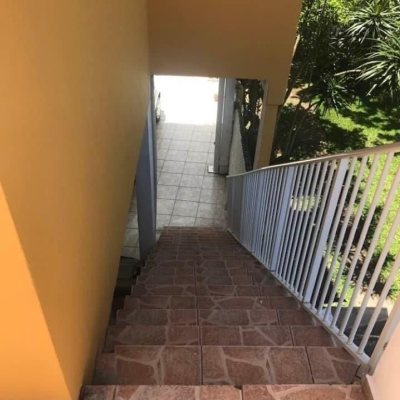 Pousada com 255m², 8 quartos, 2 garagens, no bairro Lagoa Da Conceição em Florianópolis