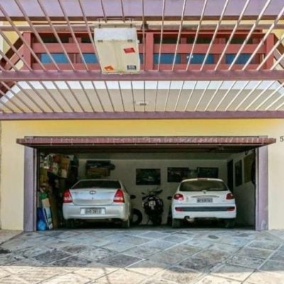 Casa Residencial com 260m², 4 quartos, 2 suítes, 2 garagens, no bairro Itaguaçu em Florianópolis