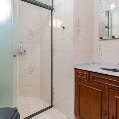 Casa Residencial com 260m², 4 quartos, 2 suítes, 2 garagens, no bairro Itaguaçu em Florianópolis