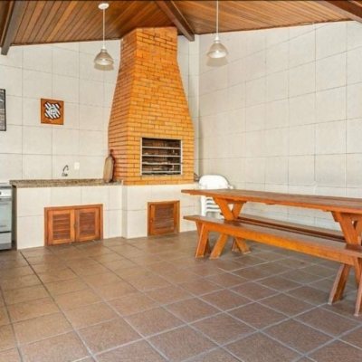 Casa Residencial com 260m², 4 quartos, 2 suítes, 2 garagens, no bairro Itaguaçu em Florianópolis