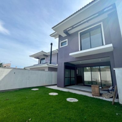 Casa Residencial com 184m², 3 quartos, 3 suítes, no bairro Lagoa Da Conceição em Florianópolis
