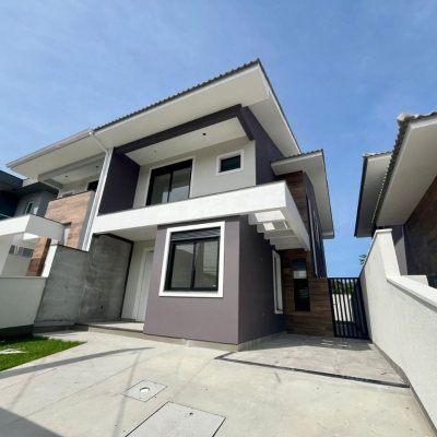 Casa Residencial com 184m², 3 quartos, 3 suítes, no bairro Lagoa Da Conceição em Florianópolis