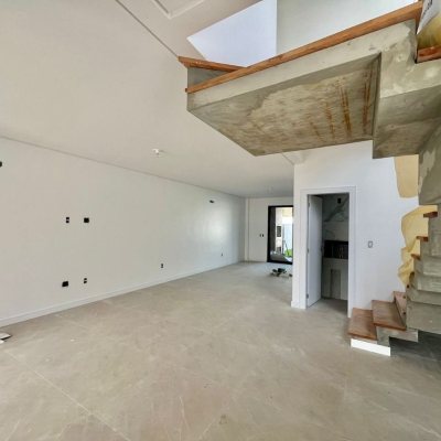 Casa Residencial com 184m², 3 quartos, 3 suítes, no bairro Lagoa Da Conceição em Florianópolis