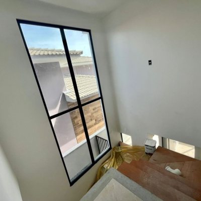 Casa Residencial com 184m², 3 quartos, 3 suítes, no bairro Lagoa Da Conceição em Florianópolis