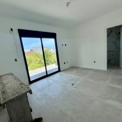 Casa Residencial com 184m², 3 quartos, 3 suítes, no bairro Lagoa Da Conceição em Florianópolis