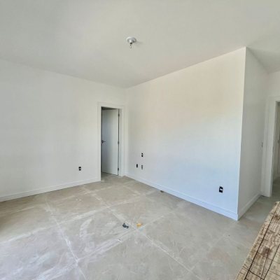 Casa Residencial com 184m², 3 quartos, 3 suítes, no bairro Lagoa Da Conceição em Florianópolis