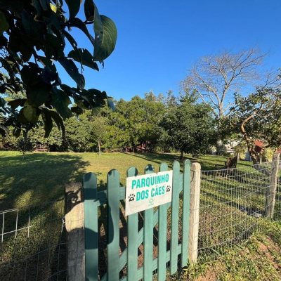 Casa Residencial com 184m², 3 quartos, 3 suítes, no bairro Lagoa Da Conceição em Florianópolis