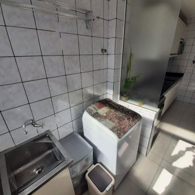 Apartamentos com 62m², 2 quartos, 1 garagem, no bairro Roçado em São José
