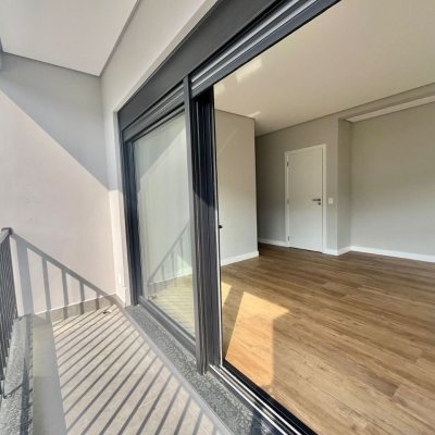 Casa Residencial com 189m², 3 quartos, 3 suítes, 2 garagens, no bairro Rio Tavares em Florianópolis