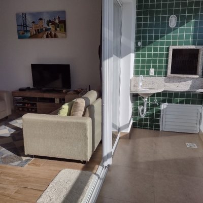 Apartamentos com 96m², 3 quartos, 1 suíte, 2 garagens, no bairro Canasvieiras em Florianópolis