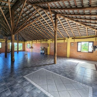 Casa Comercial com 399m², no bairro Santo Antônio De Lisboa em Florianópolis