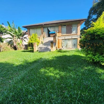 Casa Comercial com 399m², no bairro Santo Antônio De Lisboa em Florianópolis