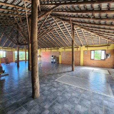Casa Comercial com 399m², no bairro Santo Antônio De Lisboa em Florianópolis