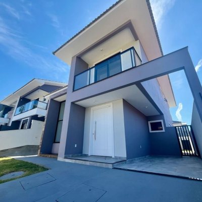Casa Residencial com 179m², 3 quartos, 3 suítes, no bairro Lagoa Da Conceição em Florianópolis