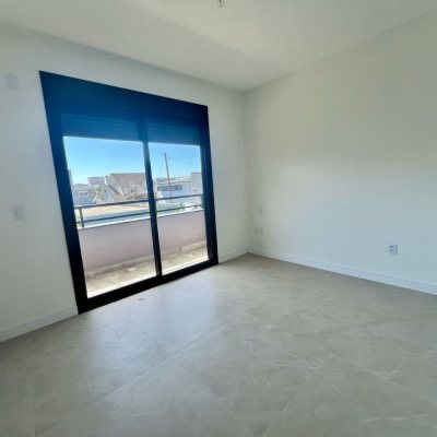 Casa Residencial com 179m², 3 quartos, 3 suítes, no bairro Lagoa Da Conceição em Florianópolis