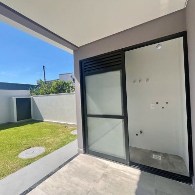 Casa Residencial com 179m², 3 quartos, 3 suítes, no bairro Lagoa Da Conceição em Florianópolis