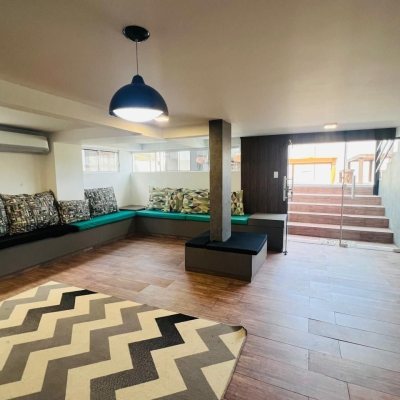 Casa em Condomínio com 350m², 4 quartos, 3 suítes, 2 garagens, no bairro São João Do Rio Vermelho em Florianópolis