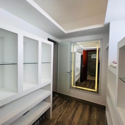 Casa em Condomínio com 350m², 4 quartos, 3 suítes, 2 garagens, no bairro São João Do Rio Vermelho em Florianópolis