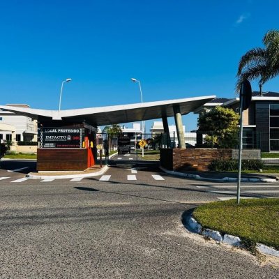 Casa em Condomínio com 350m², 4 quartos, 3 suítes, 2 garagens, no bairro São João Do Rio Vermelho em Florianópolis