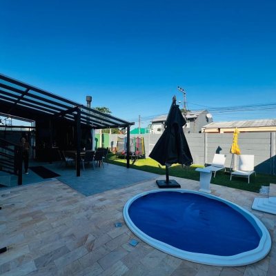 Casa em Condomínio com 350m², 4 quartos, 3 suítes, 2 garagens, no bairro São João Do Rio Vermelho em Florianópolis