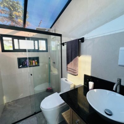 Casa em Condomínio com 350m², 4 quartos, 3 suítes, 2 garagens, no bairro São João Do Rio Vermelho em Florianópolis