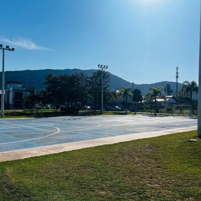 Casa em Condomínio com 350m², 4 quartos, 3 suítes, 2 garagens, no bairro São João Do Rio Vermelho em Florianópolis