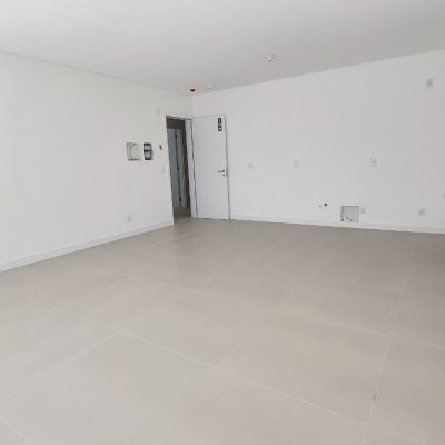 Studio Residencial com 52m², 1 quarto, 1 garagem, no bairro Ribeirão da Ilha em Florianópolis
