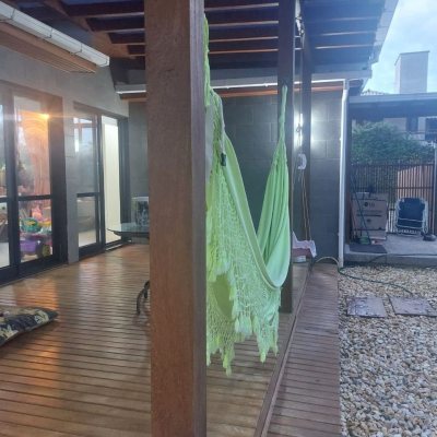 Casa em Condomínio com 265m², 4 quartos, 4 suítes, 3 garagens, no bairro Morro das Pedras em Florianópolis