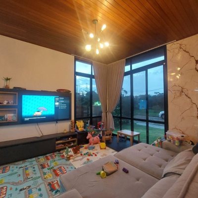 Casa em Condomínio com 265m², 4 quartos, 4 suítes, 3 garagens, no bairro Morro das Pedras em Florianópolis