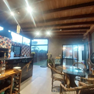 Casa em Condomínio com 265m², 4 quartos, 4 suítes, 3 garagens, no bairro Morro das Pedras em Florianópolis