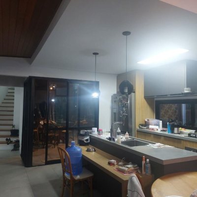 Casa em Condomínio com 265m², 4 quartos, 4 suítes, 3 garagens, no bairro Morro das Pedras em Florianópolis