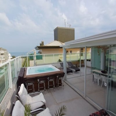 Cobertura com 237m², 3 quartos, 3 suítes, 1 garagem, no bairro Açores em Florianópolis