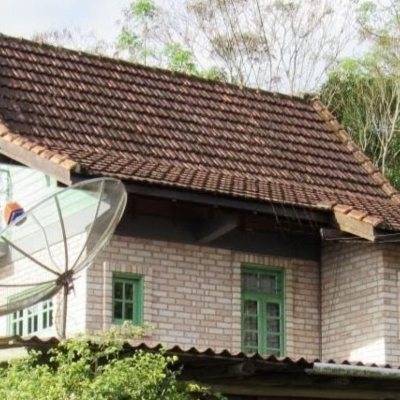 Casa Residencial com 130m², 3 quartos, 5 garagens, no bairro Sambaqui em Florianópolis