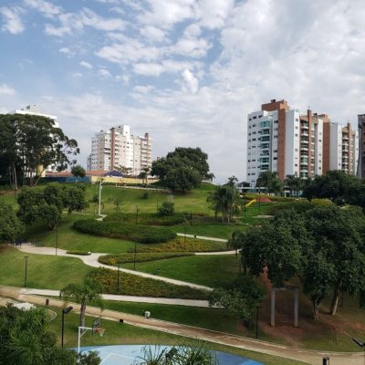 Apartamentos com 120m², 3 quartos, 1 suíte, 1 garagem, no bairro Estreito em Florianópolis