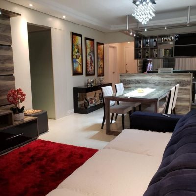 Apartamentos com 120m², 3 quartos, 1 suíte, 1 garagem, no bairro Estreito em Florianópolis