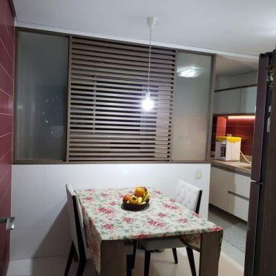 Apartamentos com 120m², 3 quartos, 1 suíte, 1 garagem, no bairro Estreito em Florianópolis