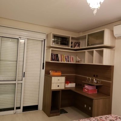 Apartamentos com 120m², 3 quartos, 1 suíte, 1 garagem, no bairro Estreito em Florianópolis