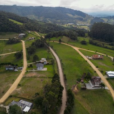 Terrenos Residenciais com 807m², no bairro Invernadinha em Rancho Queimado