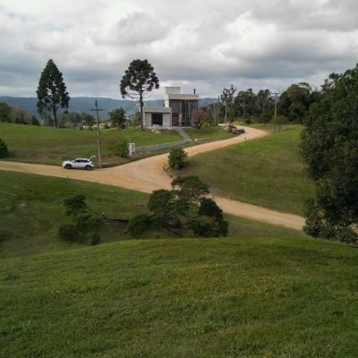 Terrenos Residenciais com 807m², no bairro Invernadinha em Rancho Queimado