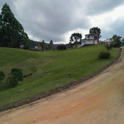 Terrenos Residenciais com 807m², no bairro Invernadinha em Rancho Queimado