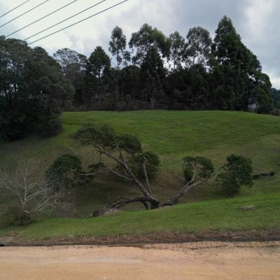 Terrenos Residenciais com 807m², no bairro Invernadinha em Rancho Queimado