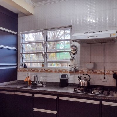 Casa Residencial com 120m², 3 quartos, 1 suíte, 1 garagem, no bairro Cachoeira Do Bom Jesus em Florianópolis