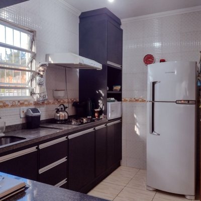 Casa Residencial com 120m², 3 quartos, 1 suíte, 1 garagem, no bairro Cachoeira Do Bom Jesus em Florianópolis