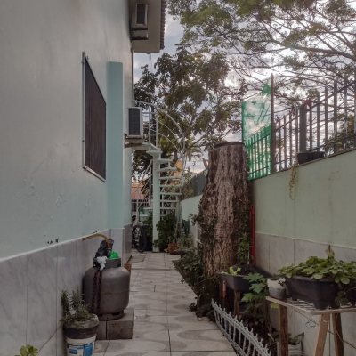 Casa Residencial com 120m², 3 quartos, 1 suíte, 1 garagem, no bairro Cachoeira Do Bom Jesus em Florianópolis