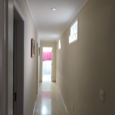 Casa Residencial com 120m², 3 quartos, 3 garagens, no bairro Ingleses do Rio Vermelho em Florianópolis