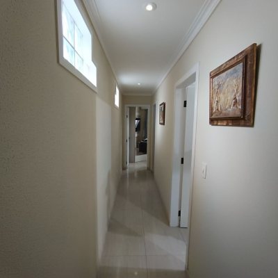 Casa Residencial com 120m², 3 quartos, 3 garagens, no bairro Ingleses do Rio Vermelho em Florianópolis