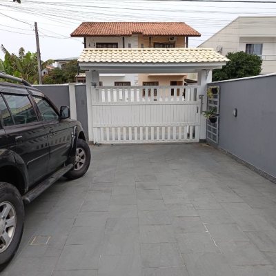 Casa Residencial com 120m², 3 quartos, 3 garagens, no bairro Ingleses do Rio Vermelho em Florianópolis