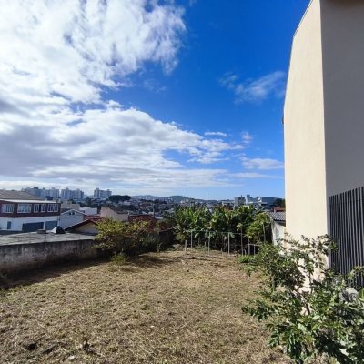 Terrenos Residenciais com 342m², no bairro Jardim Atlântico em Florianópolis