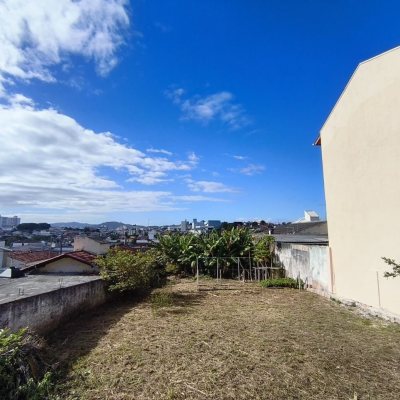 Terrenos Residenciais com 342m², no bairro Jardim Atlântico em Florianópolis