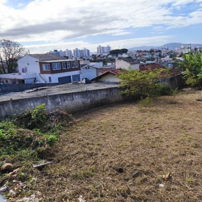 Terrenos Residenciais com 342m², no bairro Jardim Atlântico em Florianópolis